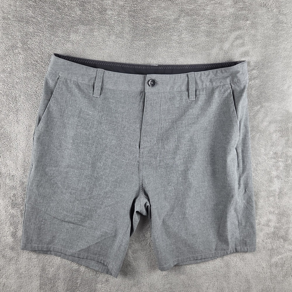 Vuori Aim Shorts Mens 33(34) Gray 8" Performance Golf Chino Zip Pocket Casual